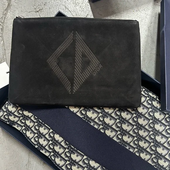 Christin Dior home wear kit. brand new very rare also comes with small tote bag - Picture 5 of 7